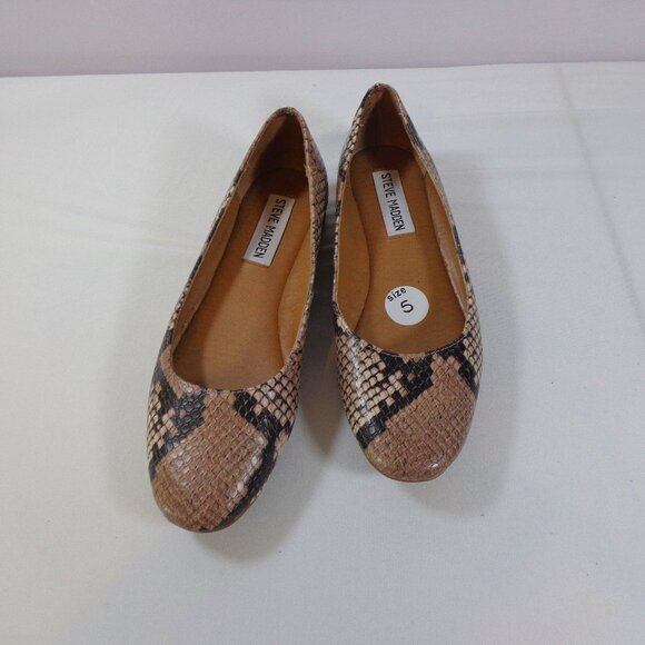 Steve Madden Danni Flats Tan Snakeskin Faux Leather Round Toe Slip On Size 5 EUC - Picture 1 of 7